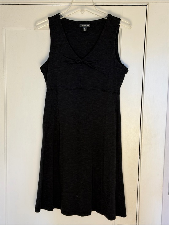 Toad&Co Dresses & Skirts - Toad&Co Black Sleeveless V‑Neck Midi Dress with Front Knot